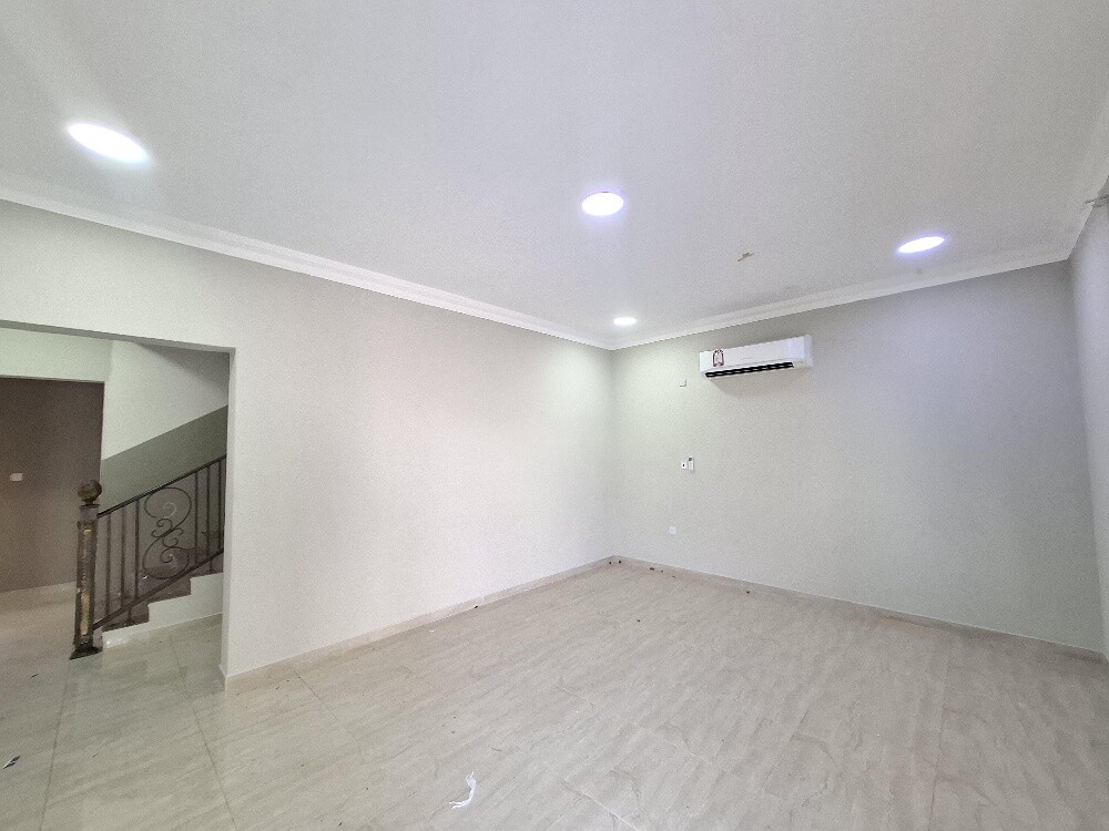 Al Maamoura Villa 14000 - 1