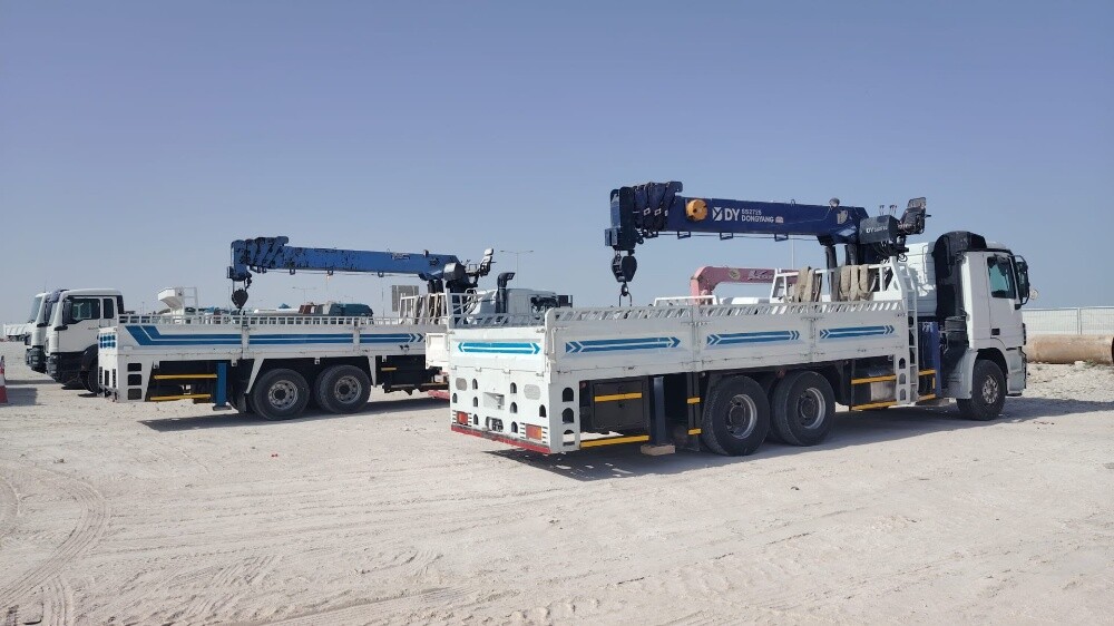 10 tan boom truck crains for rent - 1