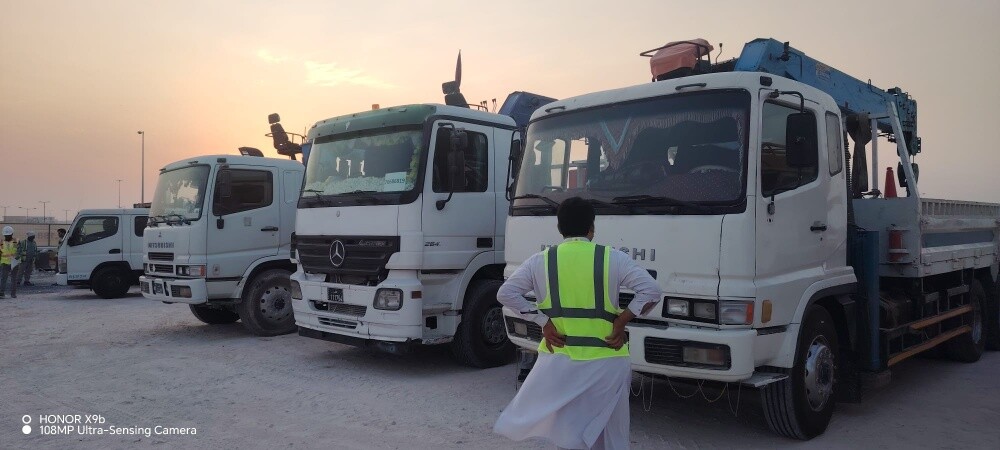 10 boom truck Craine For rent we - 1