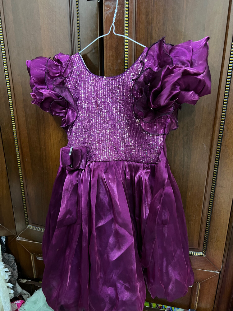 like new girl frocks for 3 to 5year - 2