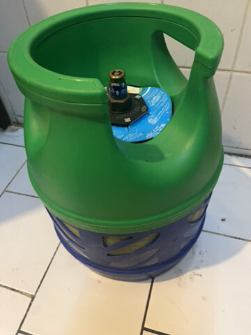 2 cylinder gas12L&small gas cylinde - 3