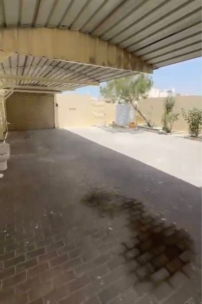 للإيجار فيلا في الذخيره - 4