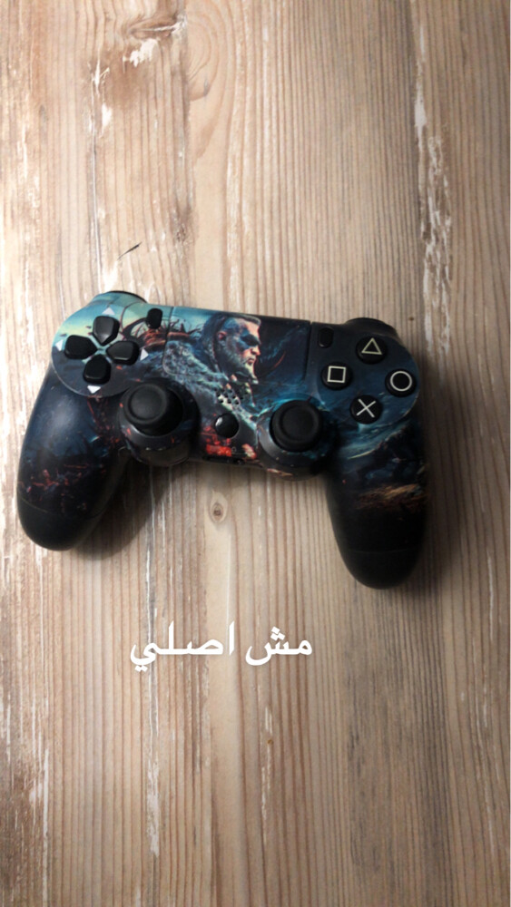 خمس ايادي بلستيشن 4   - 4