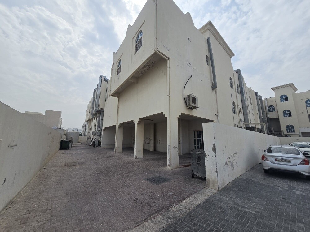 Apartment for rent in AlKharaitiyat - 2