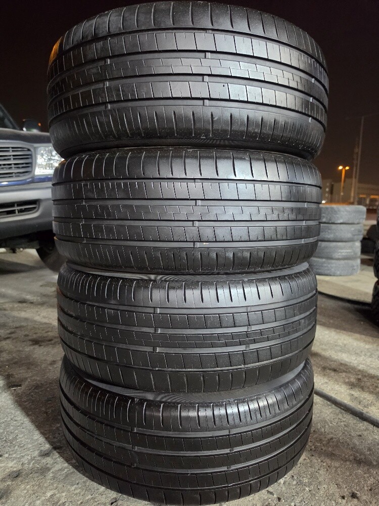 265/50/20 Dunlop Japan - 9
