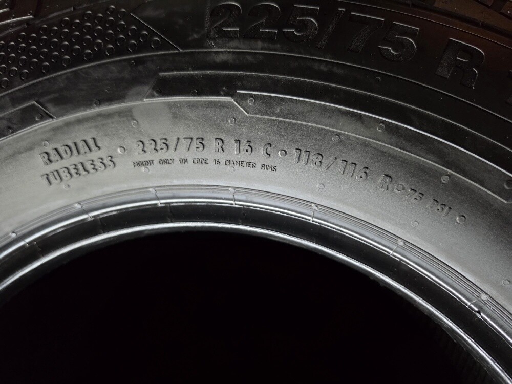 225/75/16 Continental Tyre - 4
