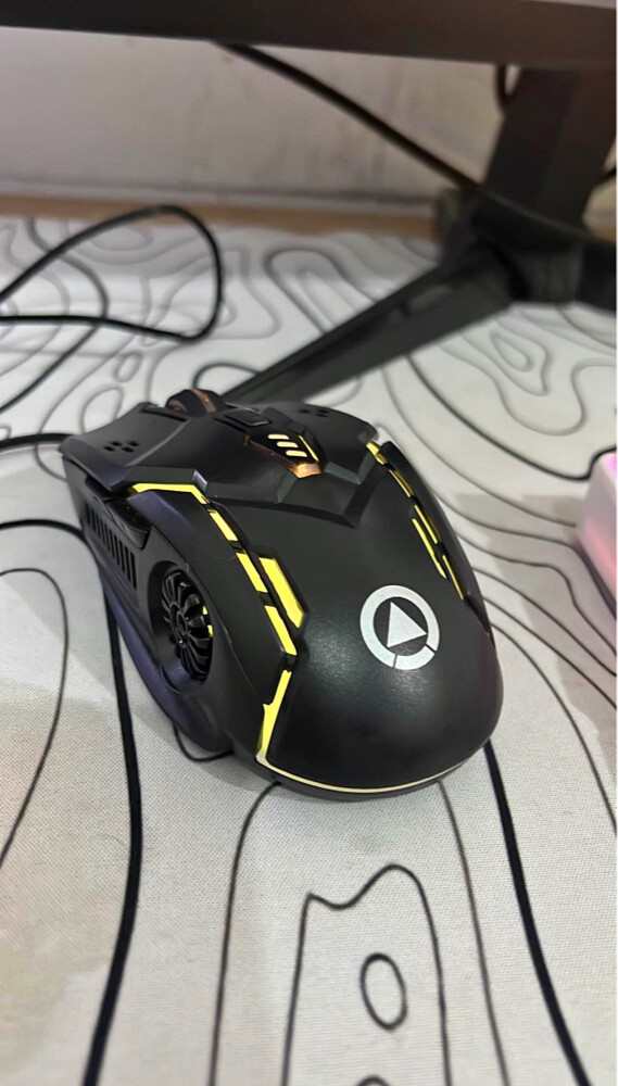 For sale: Ergonomic gaming mouse wi - 1