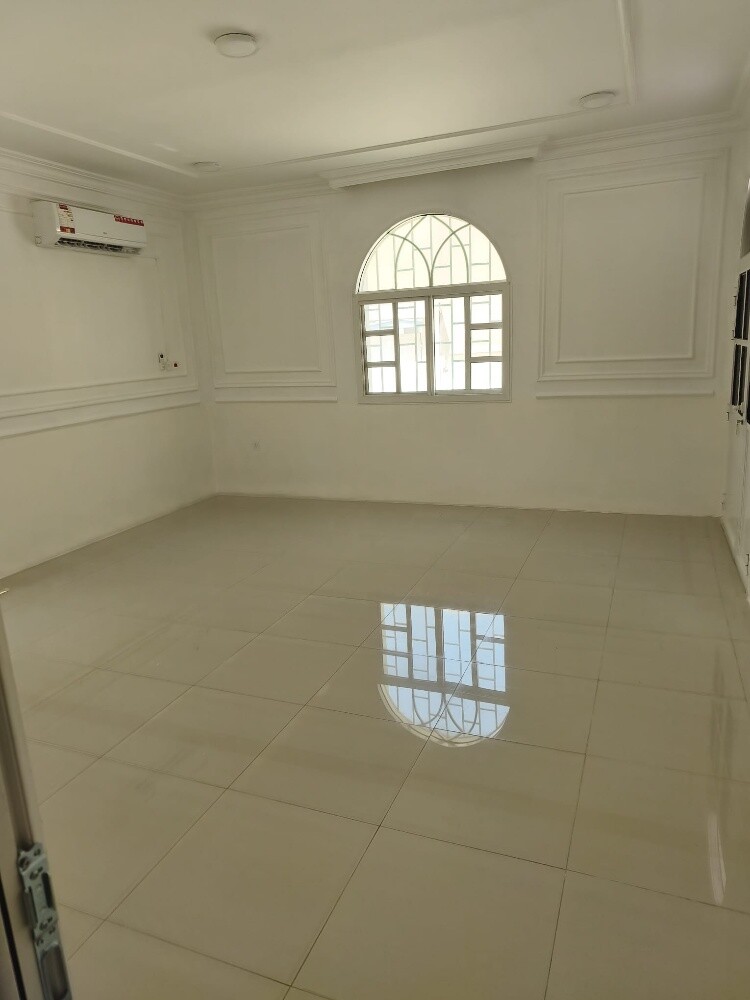 للاستثمار فيلا بالخور - 4