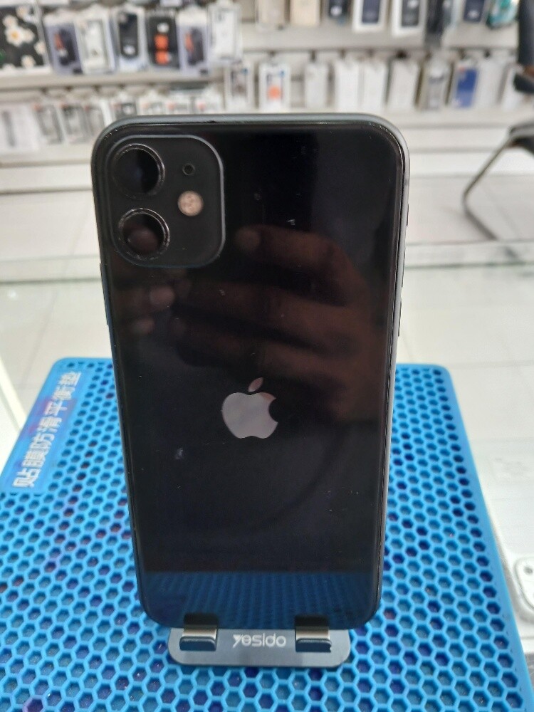iPhone 11 - 1