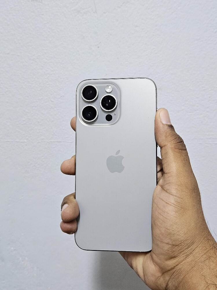Iphone 15 Pro Max 256GB - 1