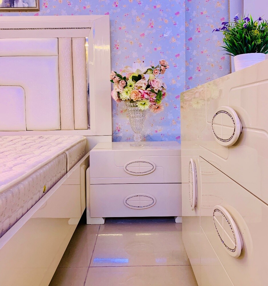 HOME CENTER KING FULL BEDROOM SET. - 5