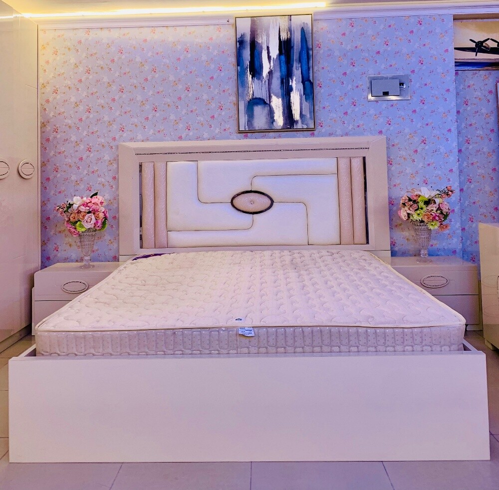 HOME CENTER KING FULL BEDROOM SET. - 3