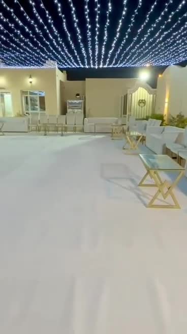 خيم ملكية - 25