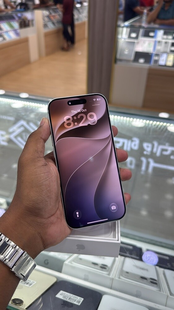 APPLE IPHONE 18 PRO 256gb SILVER - 4
