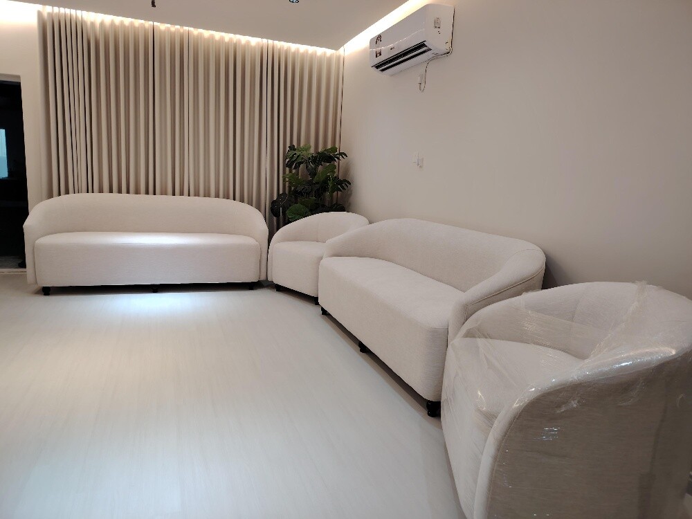Custom-made and upholstered sofas a - 5