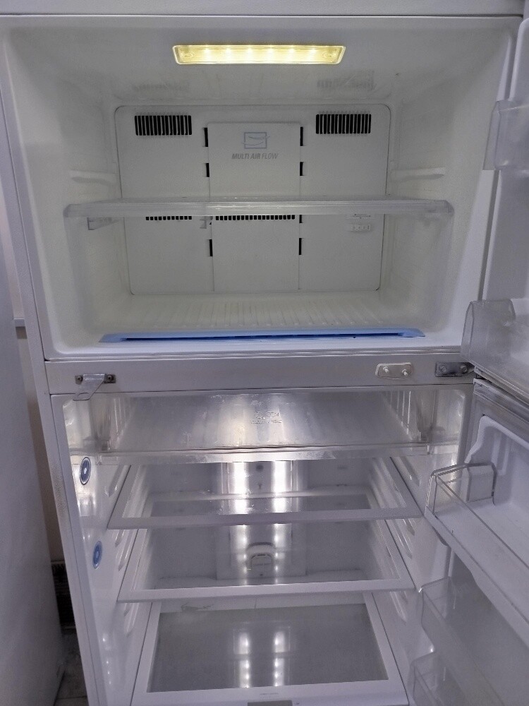 LG fridge big size clean condition - 5