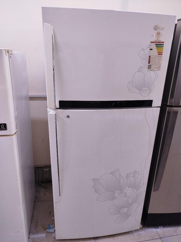 LG fridge big size clean condition - 1