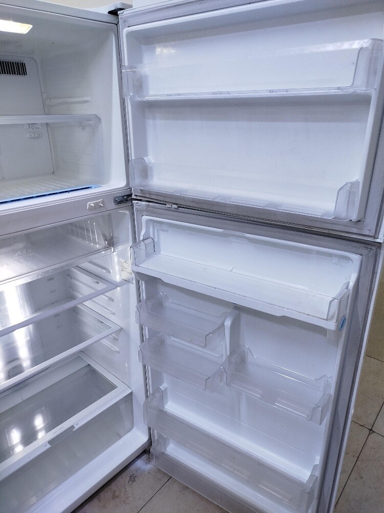 LG fridge big size clean condition - 3