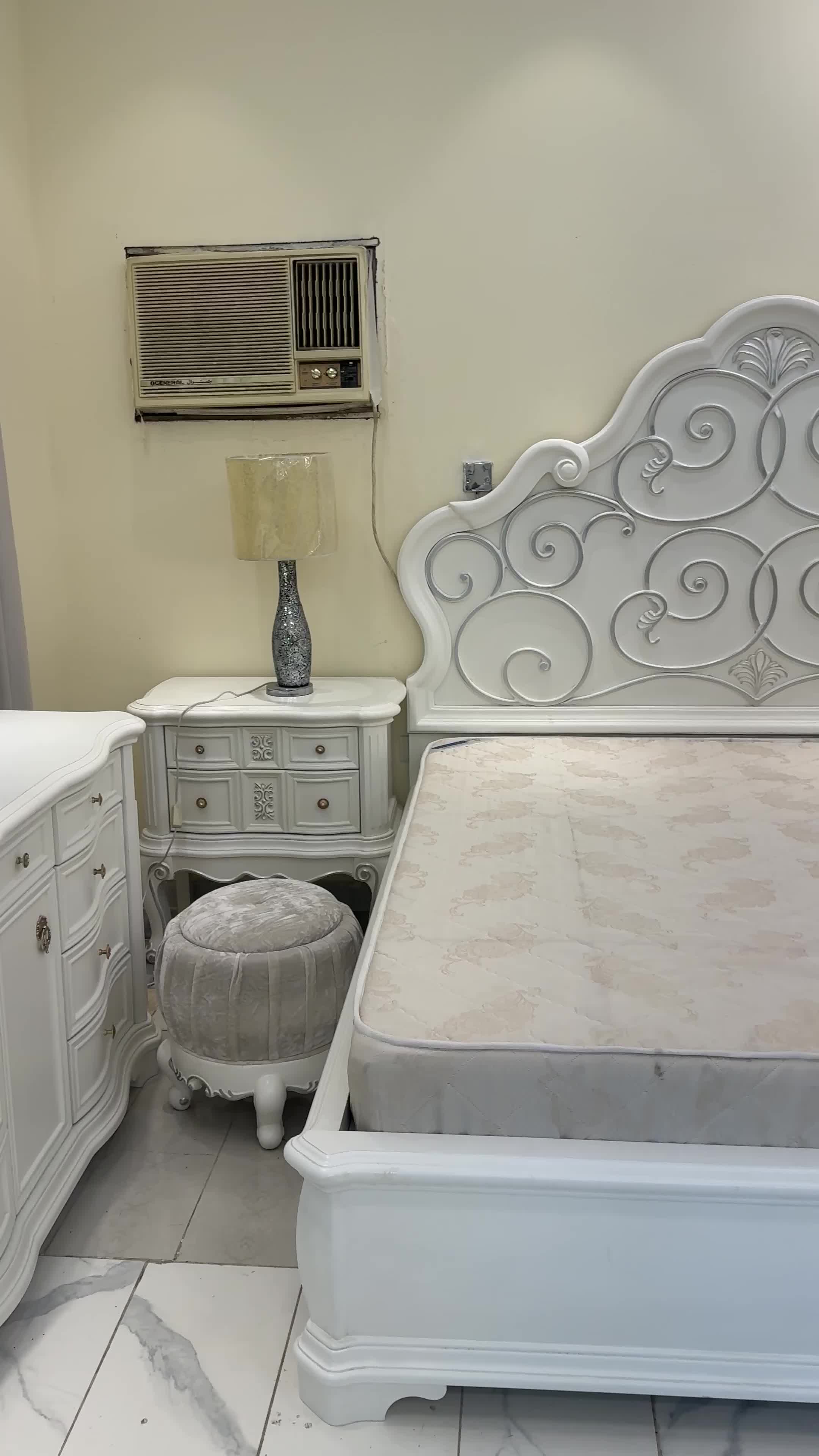 Bedroom set for sale - 1