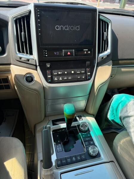 Toyota Land Cruiser GXR V8 -Limited - 6