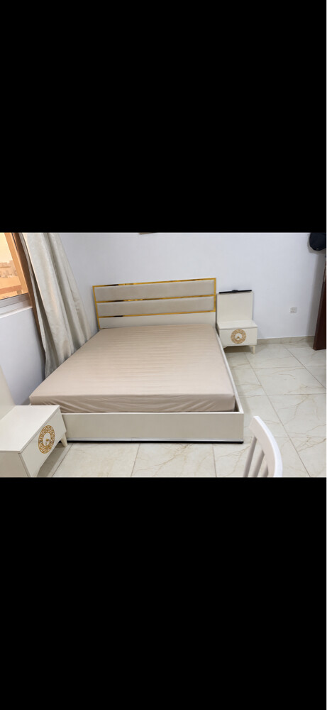 Double bed with a vanity table - 2