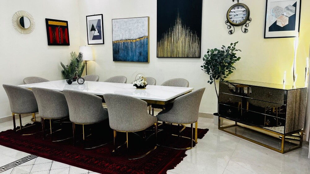 midas brand dining table for sell - 2