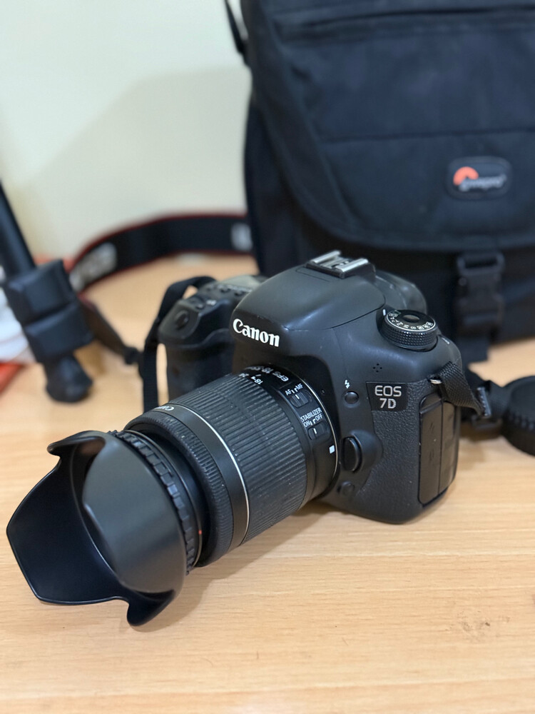 canon 7d with all accessories  - 2
