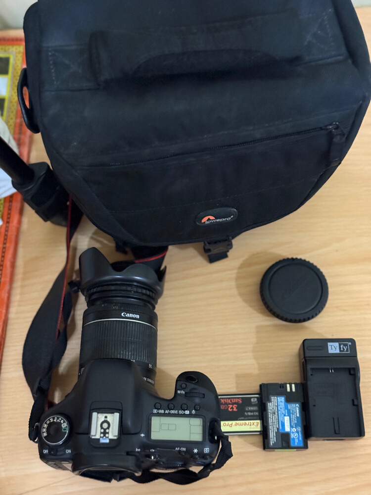 canon 7d with all accessories  - 5