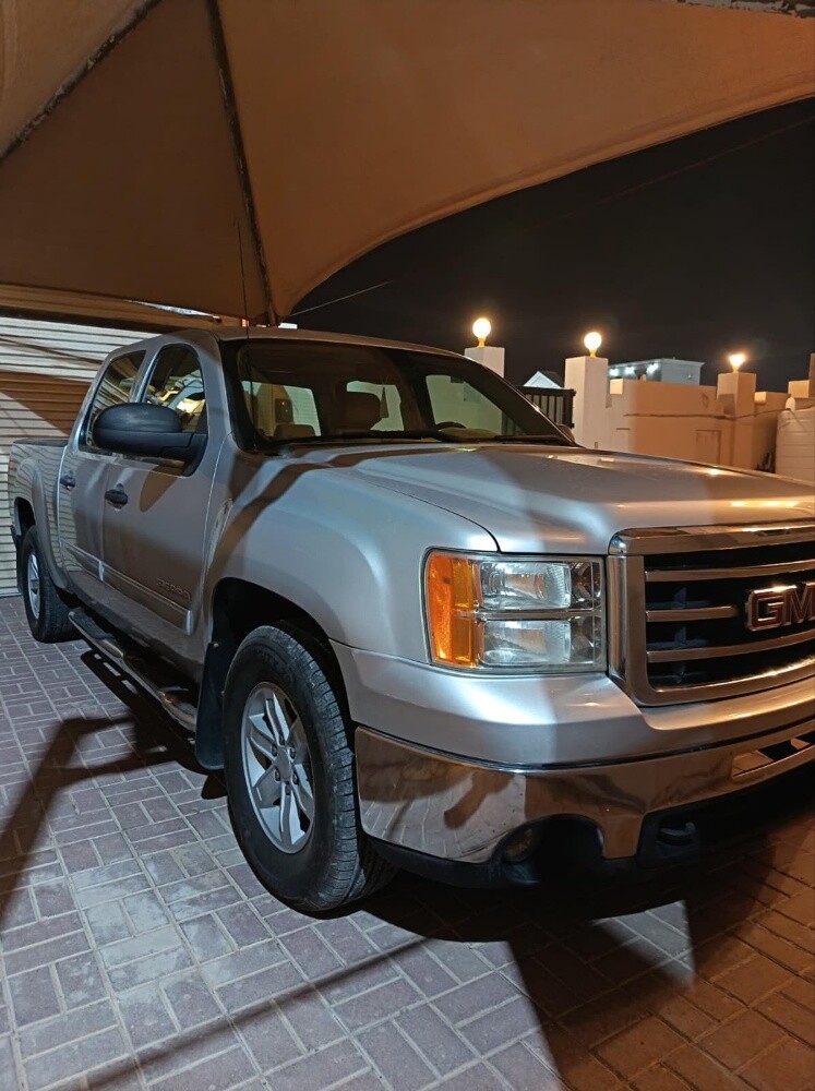 GMC Sierra 1500, 4WD. - 1