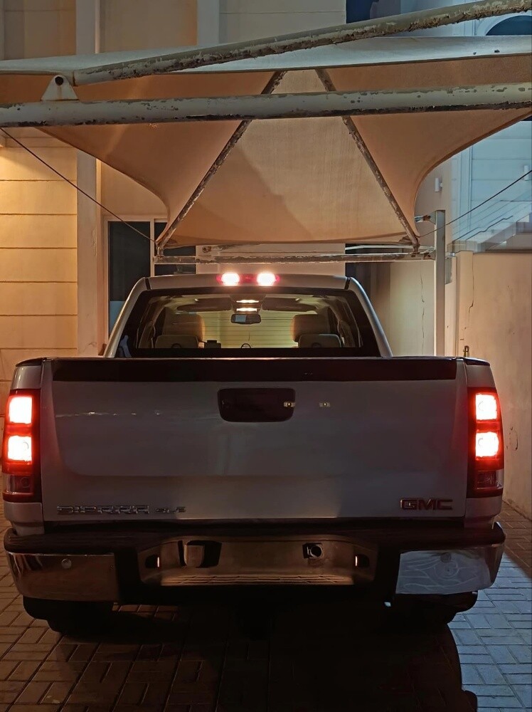 GMC Sierra 1500, 4WD. - 5
