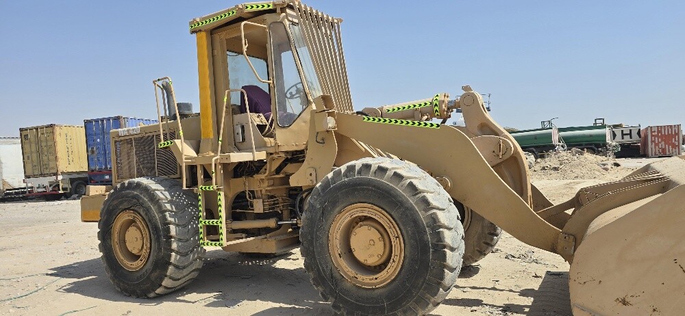 Kumatsu wheel loader WA 420-1 - 7