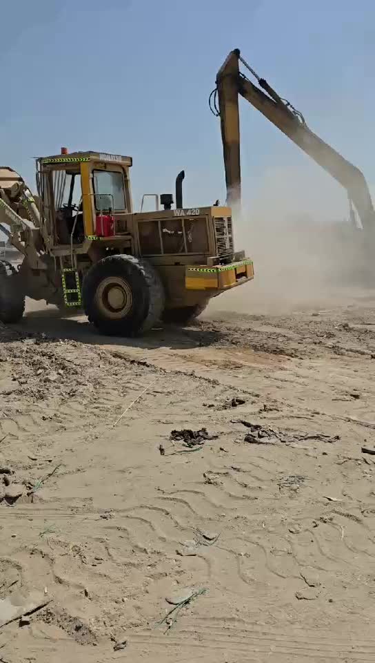Kumatsu wheel loader WA 420-1 - 1