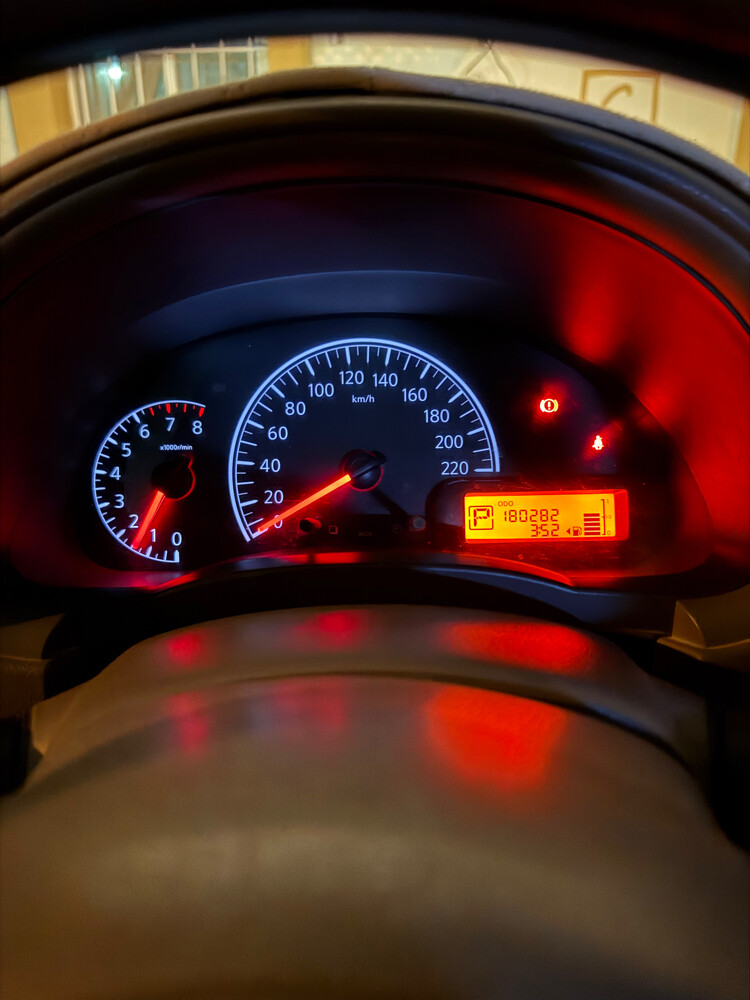 Nissan Sunny - 3