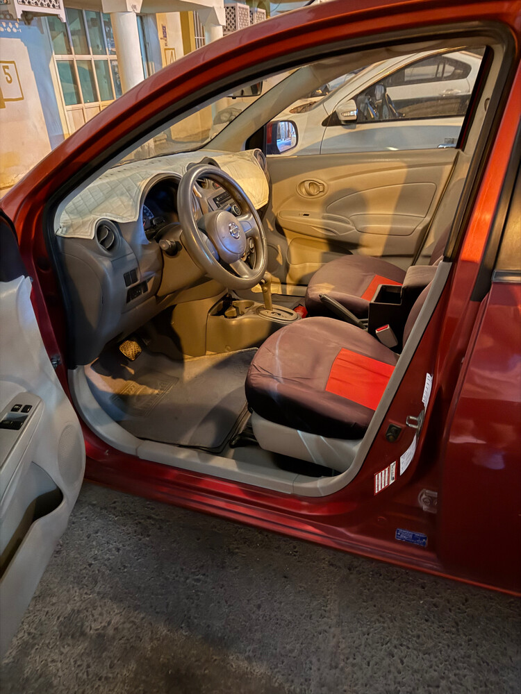 Nissan Sunny - 4