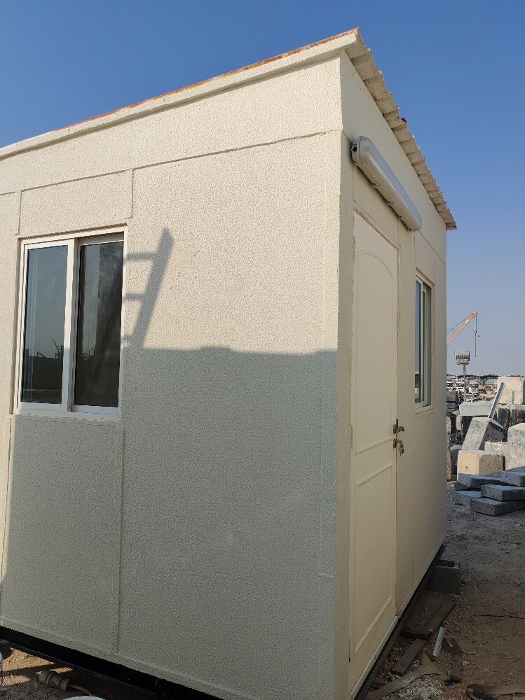 cabin for sale size 3x3 - 1