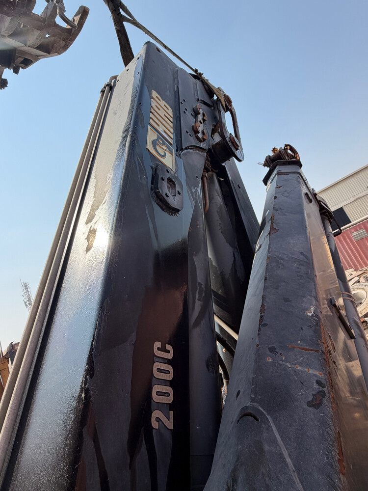 Hiab 7 Ton Cran 200c-2  - 17