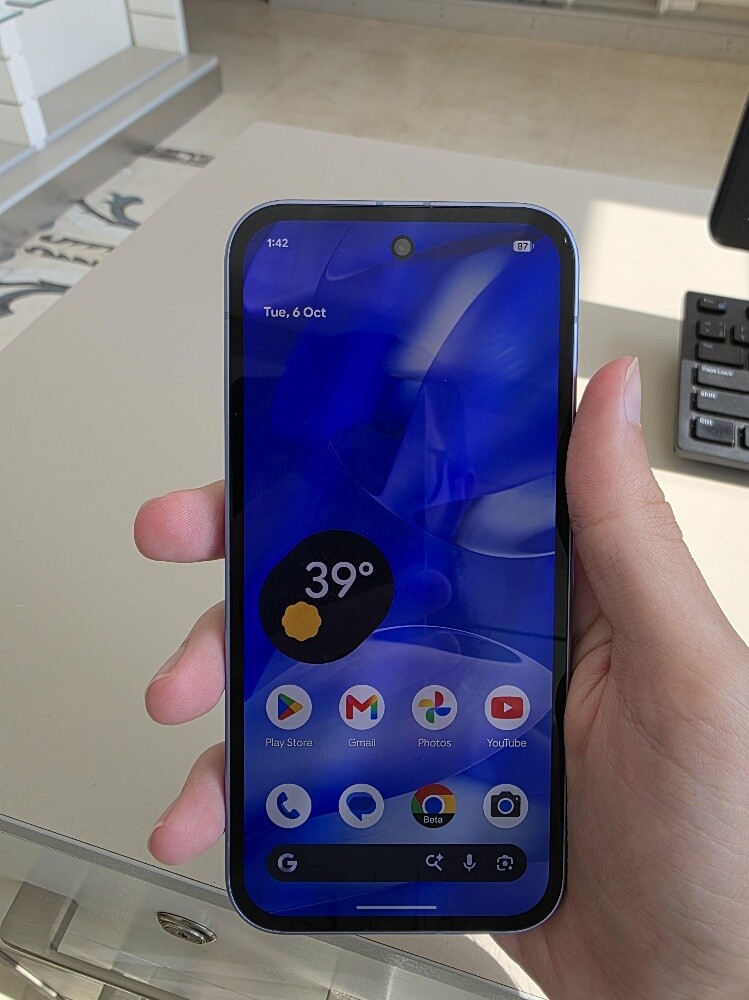 Google Pixel 9a 128GB Iris - 1