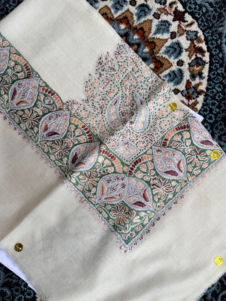Pashmina Shawls / Ghutrah - 1