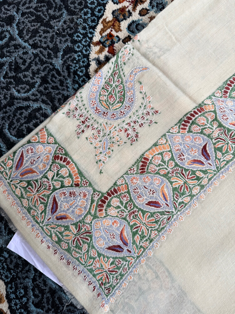 Pashmina Shawls / Ghutrah - 2