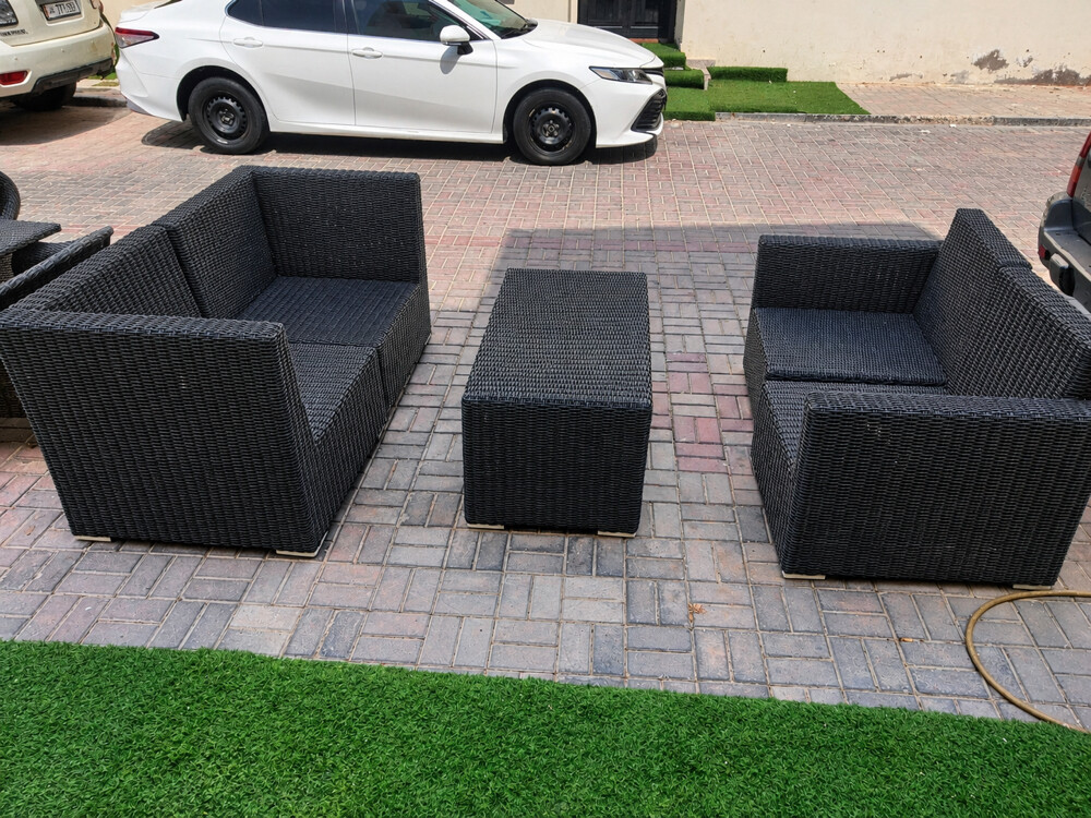 outdoor 4 seater table - 2