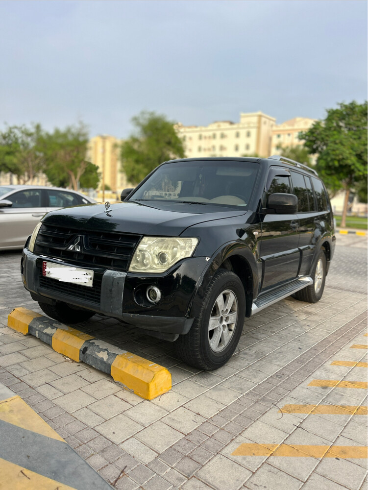 ميتسوبيشي باجيرو - 1