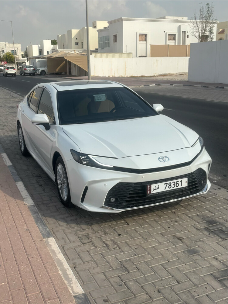 Toyota Camry LE - 1