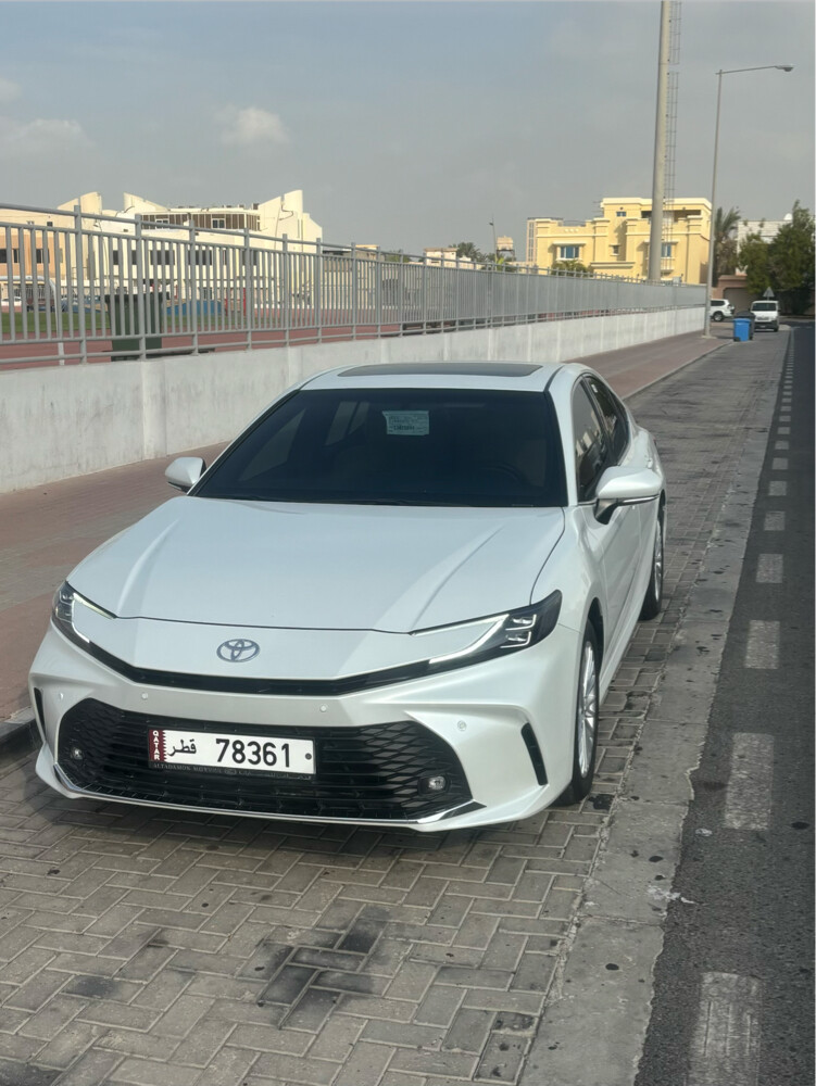 Toyota Camry LE - 2