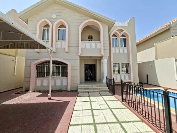فيلا مستقلة 4 غرف ومسبح الدحيل - 1