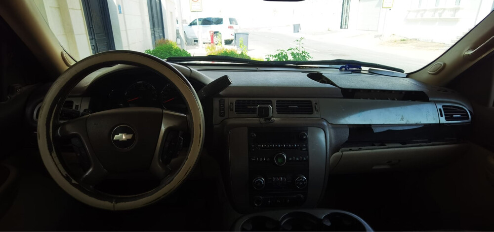 chevrolet tahoe  - 2