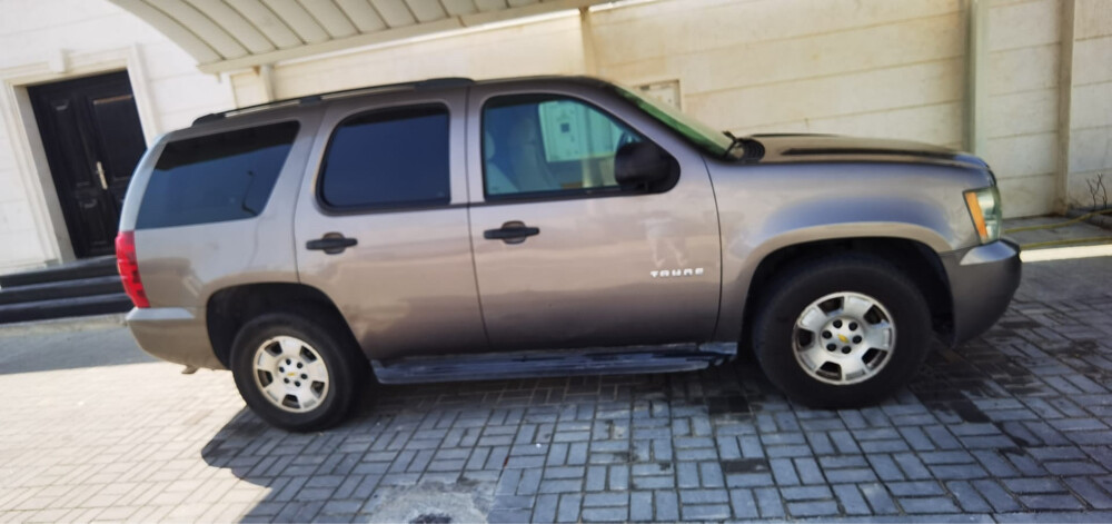 chevrolet tahoe  - 3