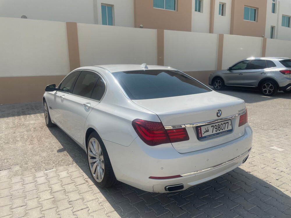 بس ام دبليو 750  - 2
