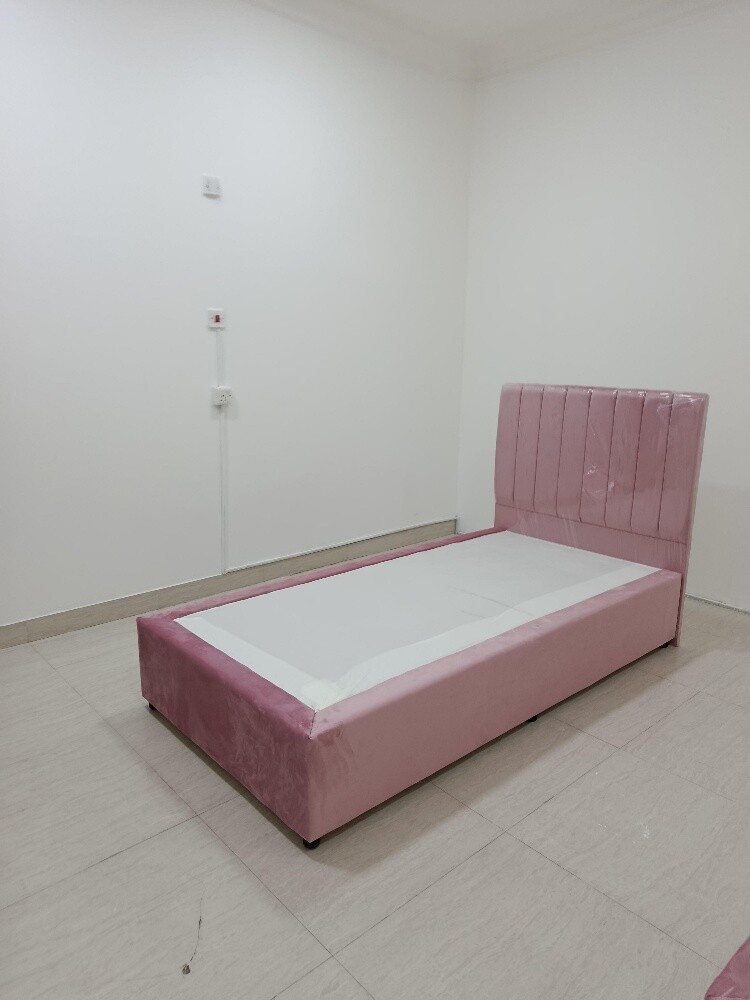 King size bed, Single bed available - 9
