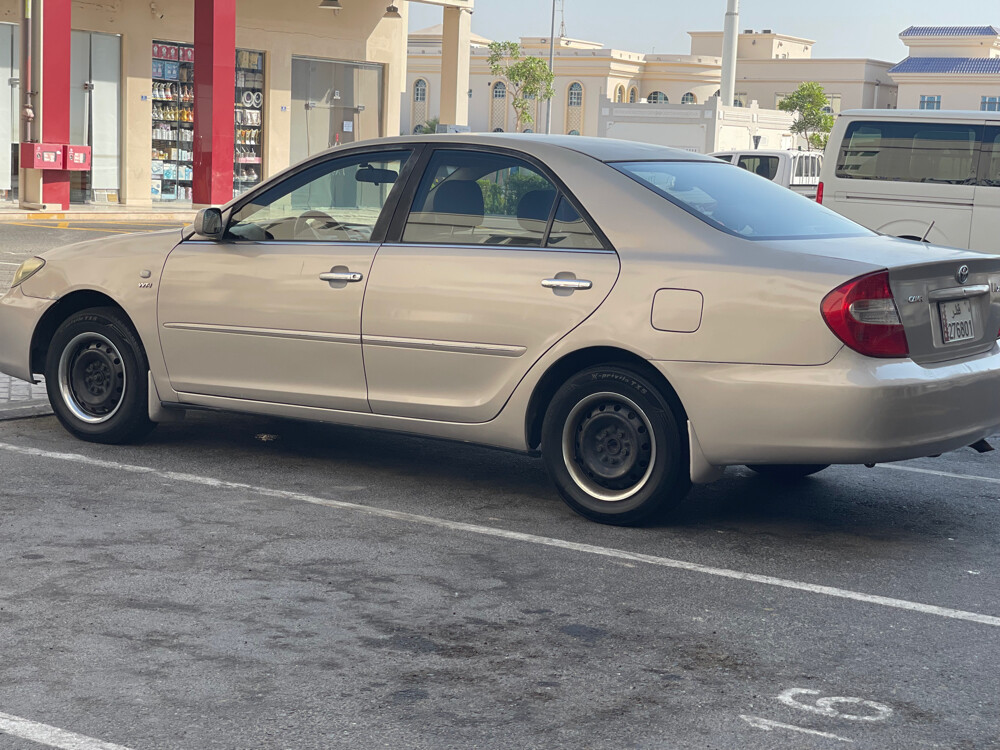 camry 2004 well mentioned  - 2