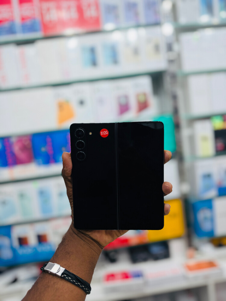 Samsung Galaxy Z Fold 5 - 7